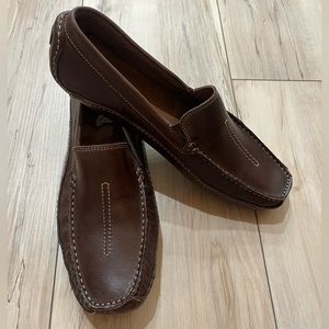 Mens Clark’s size 11, like new.